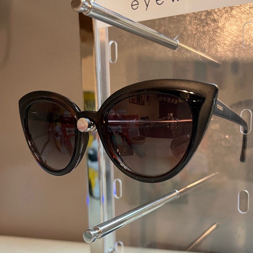 Stylish GUESS Brown Eyeglasses